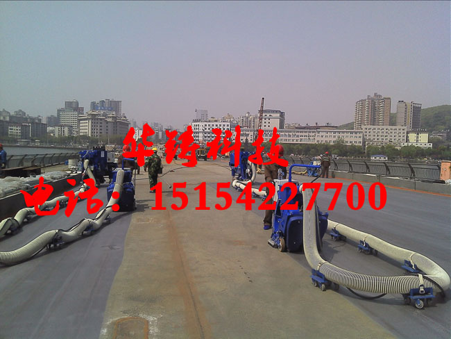 手扶式移動(dòng)拋丸機(jī)用于鋼橋面除銹層 手扶式移動(dòng)拋丸機(jī)用于鋼橋面除銹層